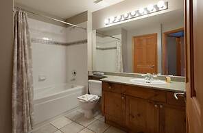 Stoney Creek Northstar-Whistler Premier