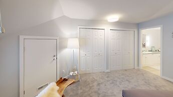 Stoney Creek Sunpath by Whistler Premier