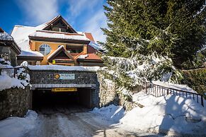 Stoney Creek Sunpath by Whistler Premier