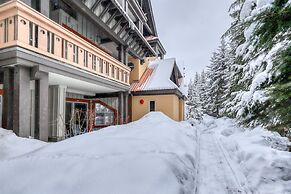 Stoney Creek Sunpath by Whistler Premier