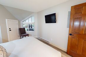 Stoney Creek Sunpath by Whistler Premier