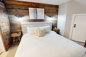 Stoney Creek Sunpath by Whistler Premier