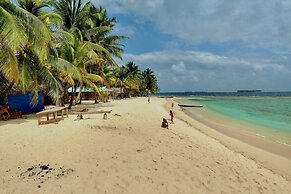 San Blas Private Oceanfront Cabin