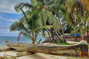 San Blas Private Oceanfront Cabin