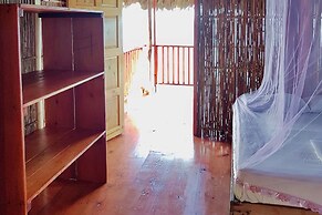 San Blas Private Oceanfront Cabin