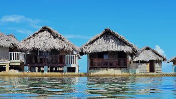 San Blas Private Oceanfront Cabin