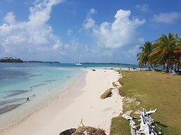 San Blas Private Beach Cabin