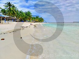San Blas Private Beach Cabin