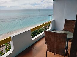 Orrie's Beach Bar Hotel