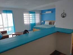 Orrie's Beach Bar Hotel