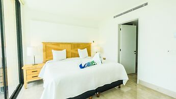 Oceana 232 Playa del Carmen Condo with Pool and Sundeck Area by RedAwn