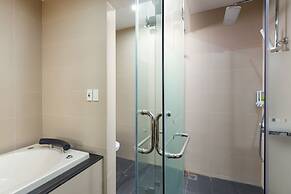 OYO 930 Thang Long Hotel