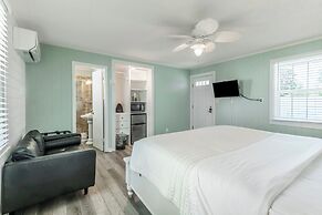 Island Guesthouse and Motel