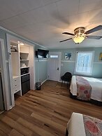 Island Guesthouse and Motel