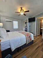 Island Guesthouse and Motel