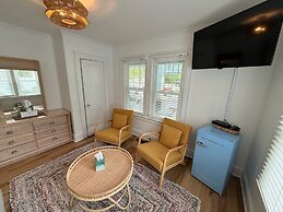 Island Guesthouse and Motel