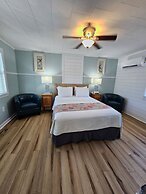 Island Guesthouse and Motel