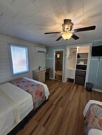 Island Guesthouse and Motel