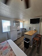 Island Guesthouse and Motel