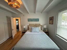 Island Guesthouse and Motel