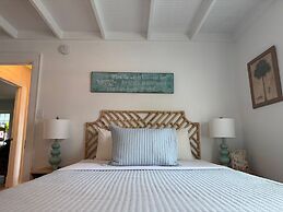 Island Guesthouse and Motel