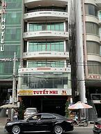 Tuyet Nhi Hotel