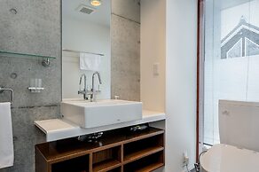 Kitanishi 2 by H2 Life