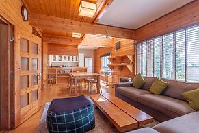 Powder Cottage by Hokkaido Tracks