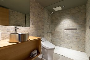 Hideaway on Escarpment by H2 Life