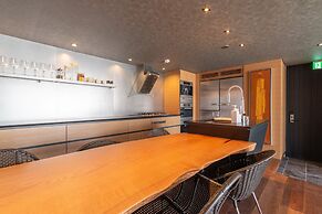 Hideaway on Escarpment by H2 Life