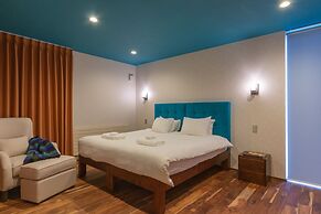 Kitsune House by H2 Life