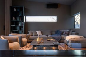 Odile by Hokkaido Tracks