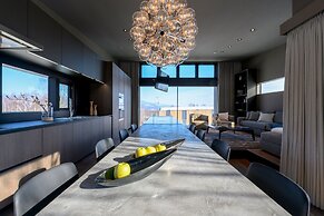 Odile by Hokkaido Tracks