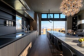 Odile by Hokkaido Tracks