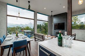 Off Piste Chalet by H2 Life