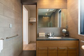 Yanagi House by Hokkaido Tracks