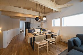 Yorokobi Lodge by Hokkaido Tracks