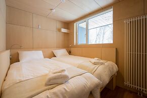 Yorokobi Lodge by Hokkaido Tracks