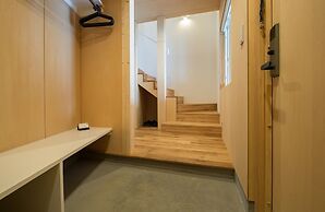 Yorokobi Lodge by Hokkaido Tracks