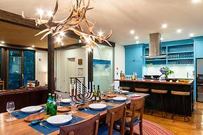 Gustav's Hideaway by H2 Life