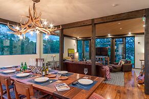 Gustav's Hideaway by H2 Life