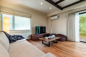 Tahoe Lodge by H2 Life