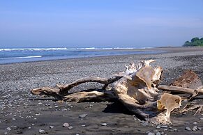 Wide Sands Beach Retreat