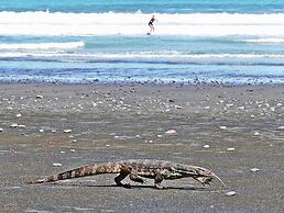 Wide Sands Beach Retreat