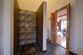 Wide Sands Beach Retreat