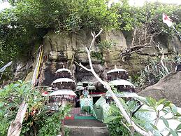 Wide Sands Beach Retreat