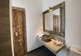 Wide Sands Beach Retreat