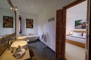 Wide Sands Beach Retreat