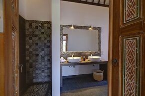 Wide Sands Beach Retreat