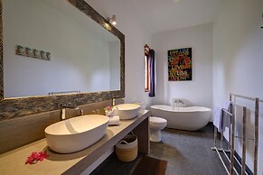 Wide Sands Beach Retreat